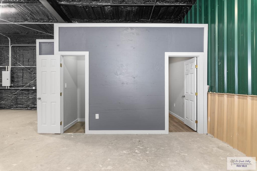 925 S OSCAR WILLIAMS RD. C