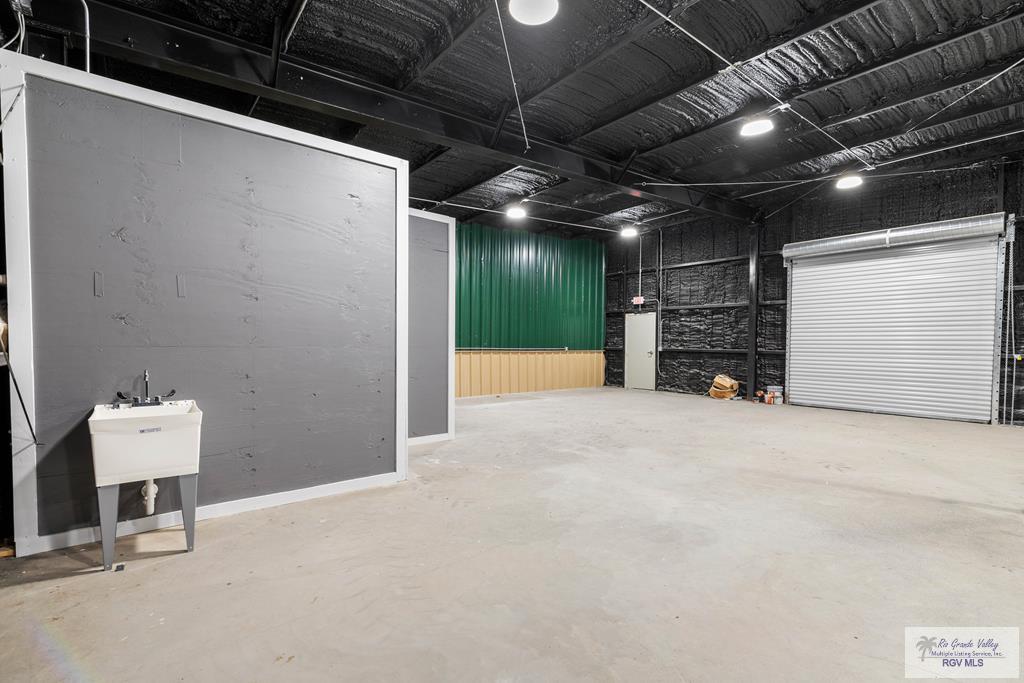 925 S OSCAR WILLIAMS RD. C