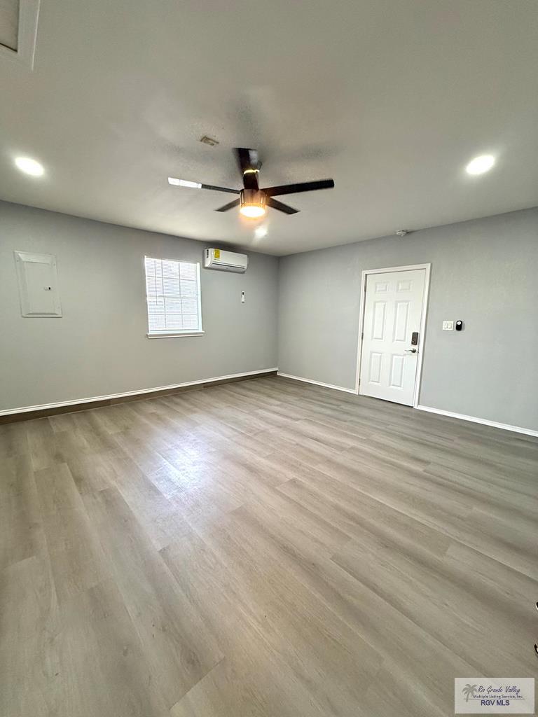 25 Villa Del Sol # B