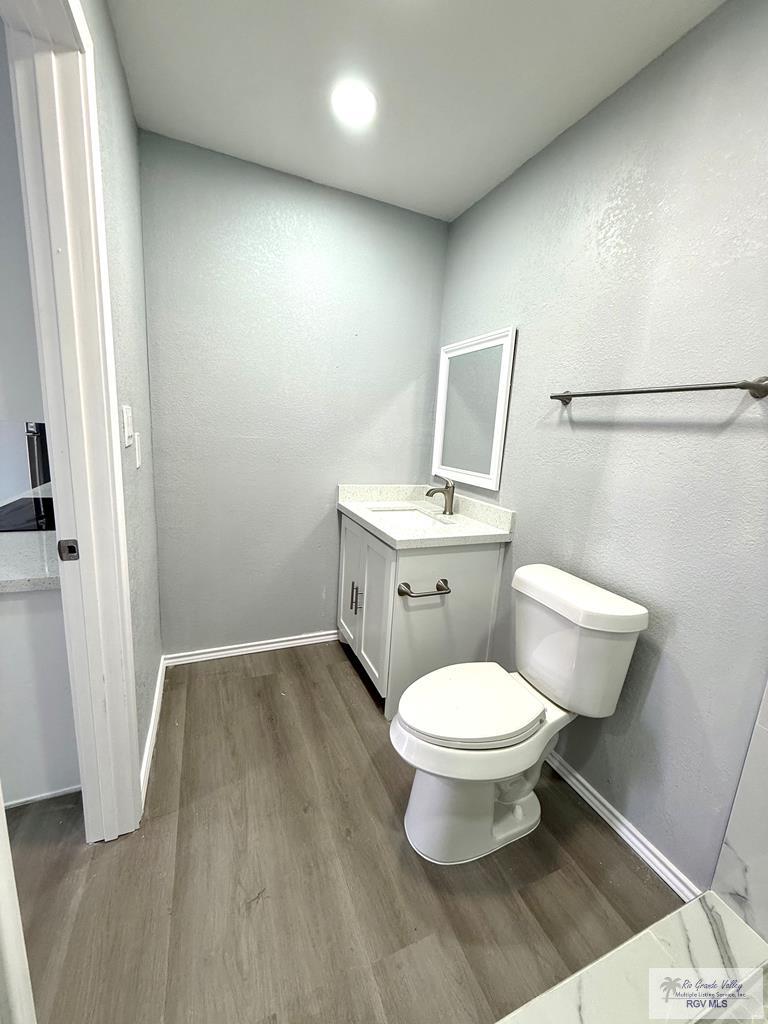 25 Villa Del Sol # B