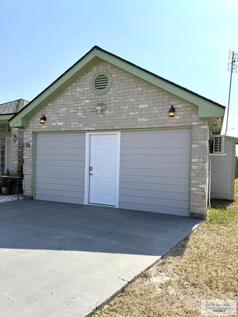 25 Villa Del Sol # B