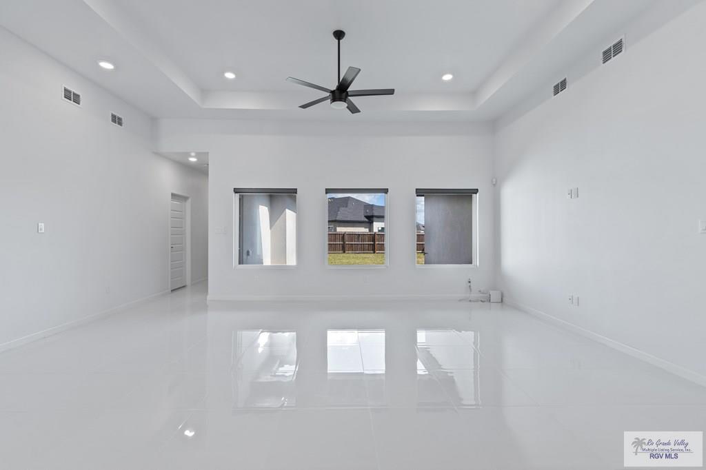 7283 Rain Forest Dr