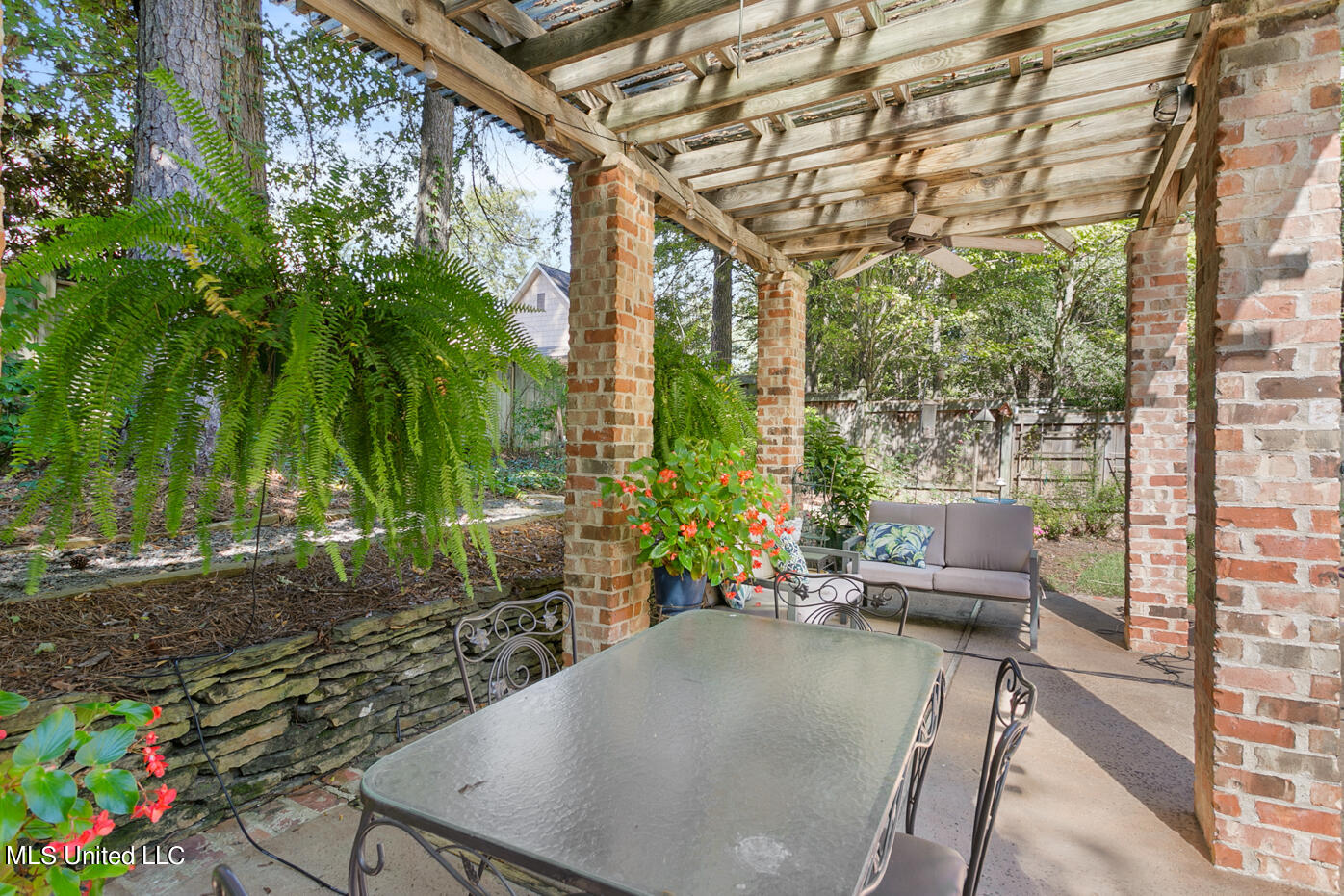 101 Summer Lake Drive