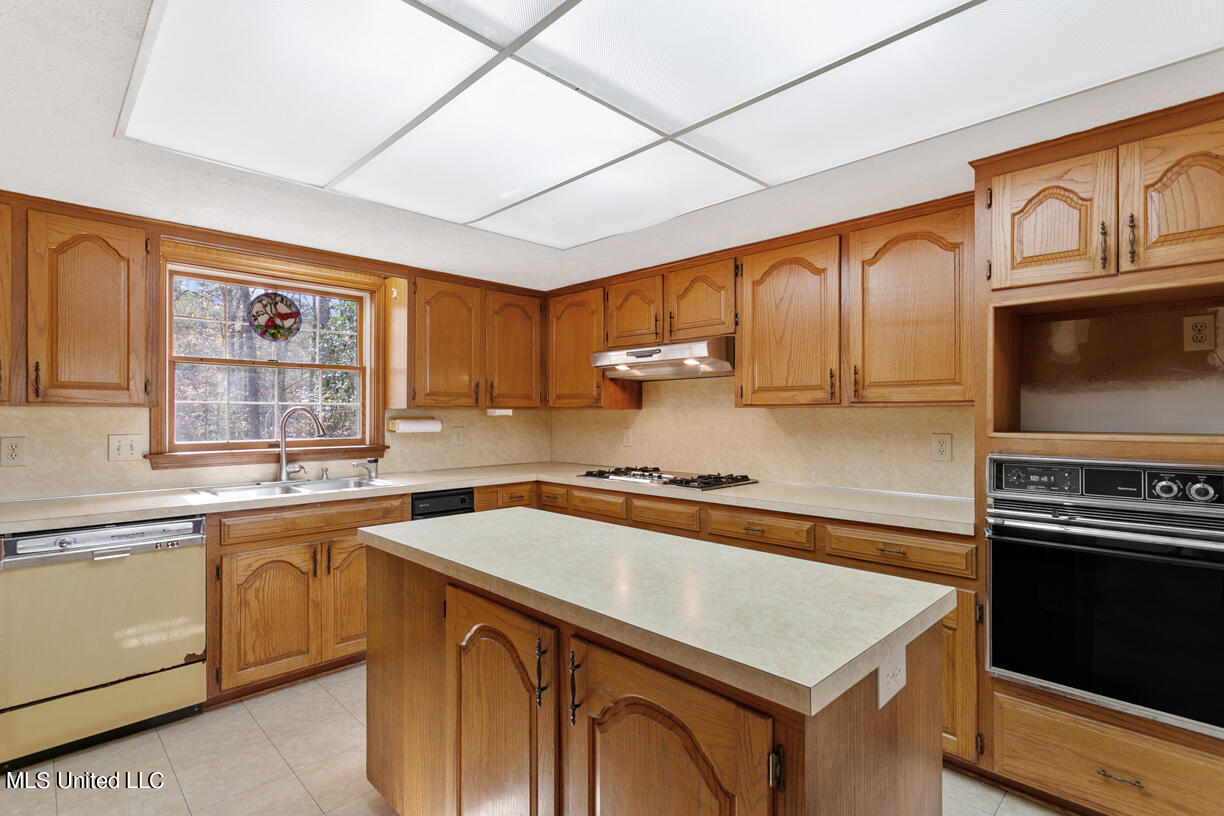 321 Warwick Road