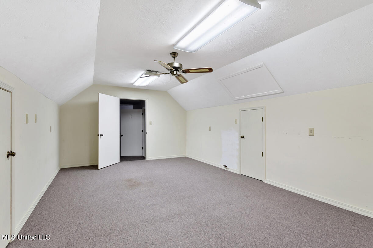 321 Warwick Road