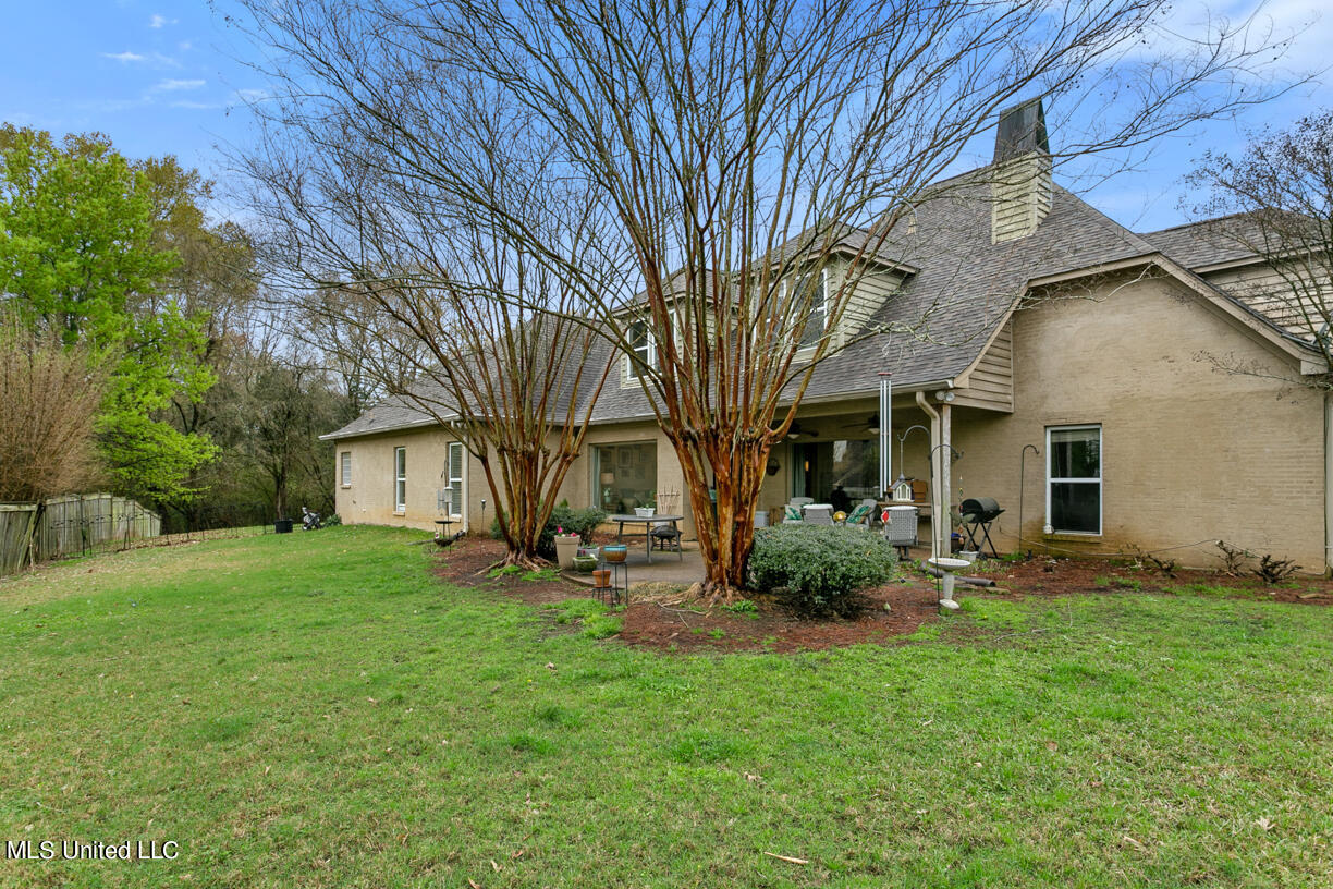 102 Coventry Cove