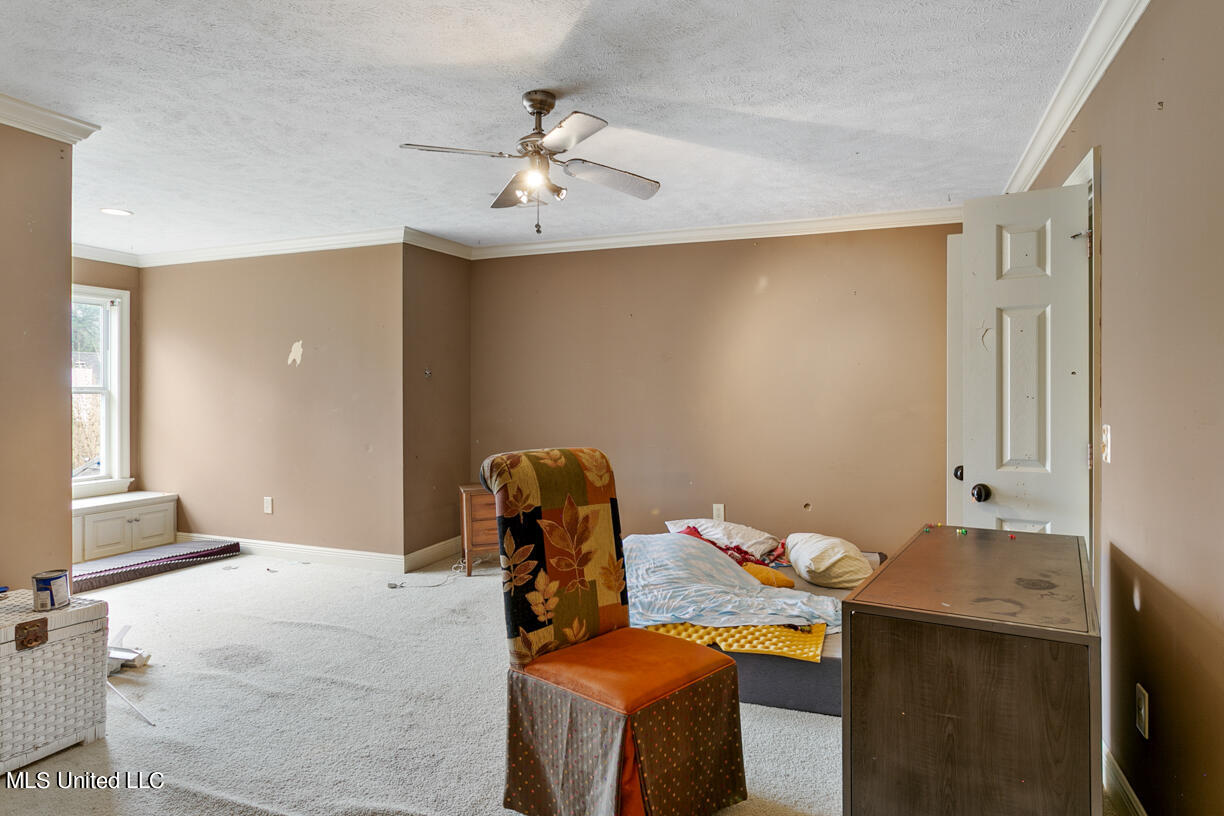 102 Coventry Cove