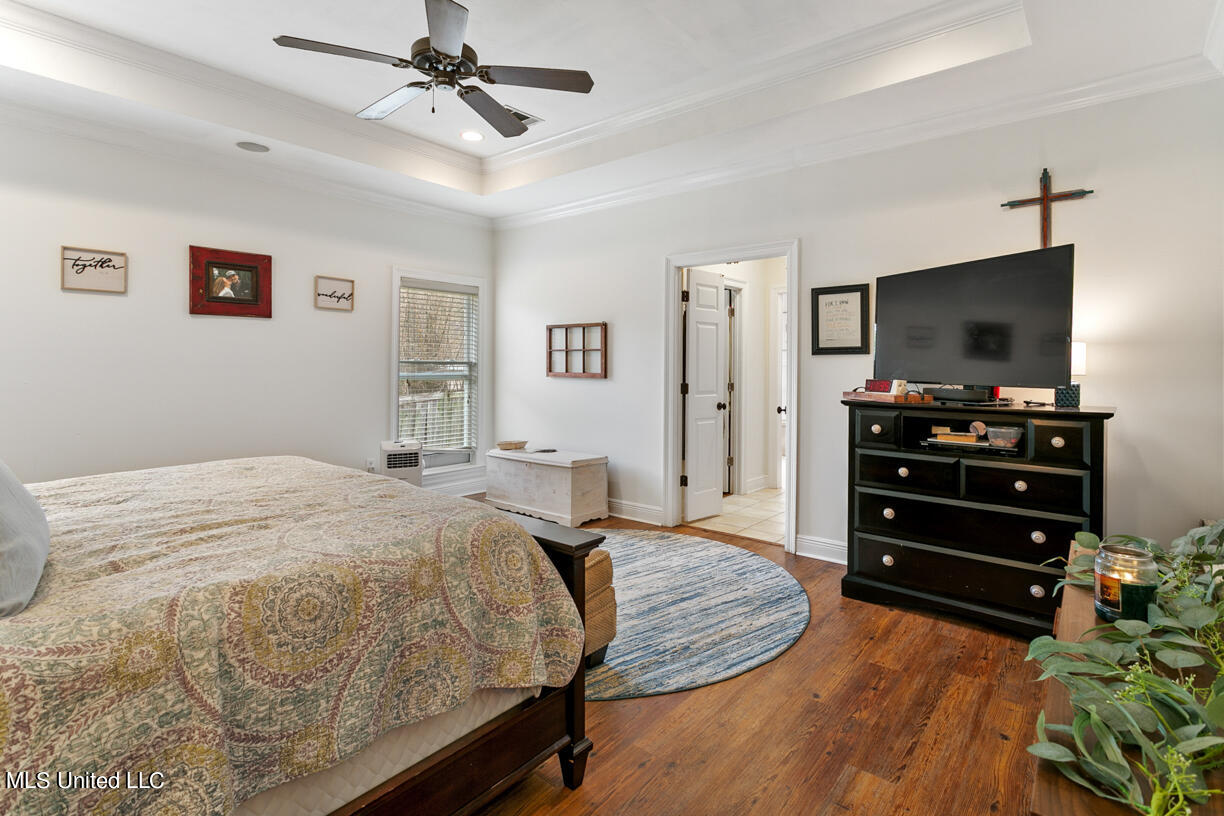 102 Coventry Cove