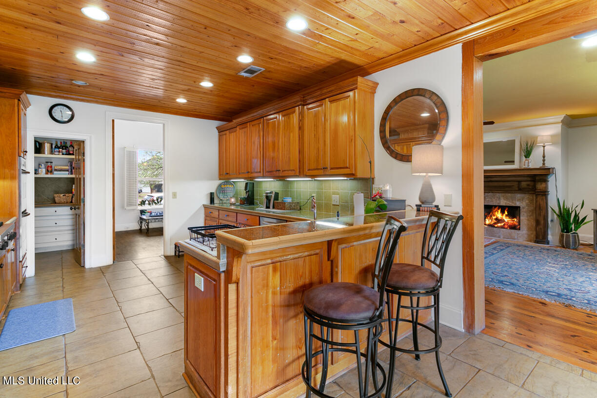 102 Coventry Cove