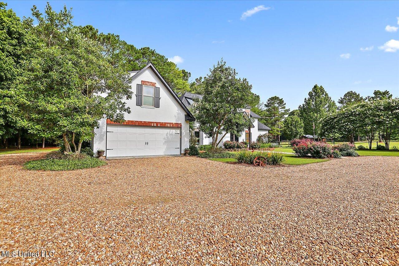 438 Stokes Road