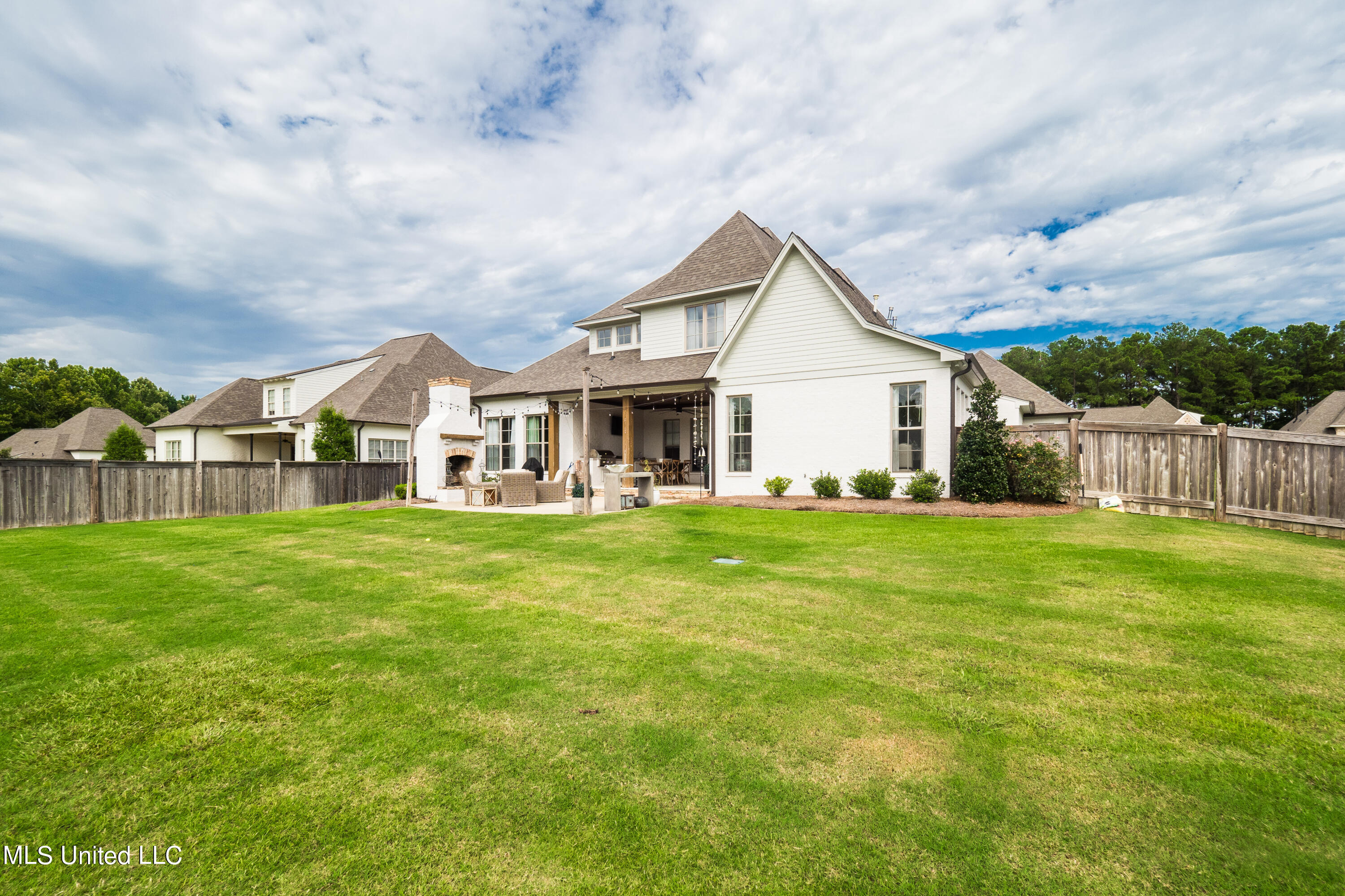 203 S Woodcreek Road