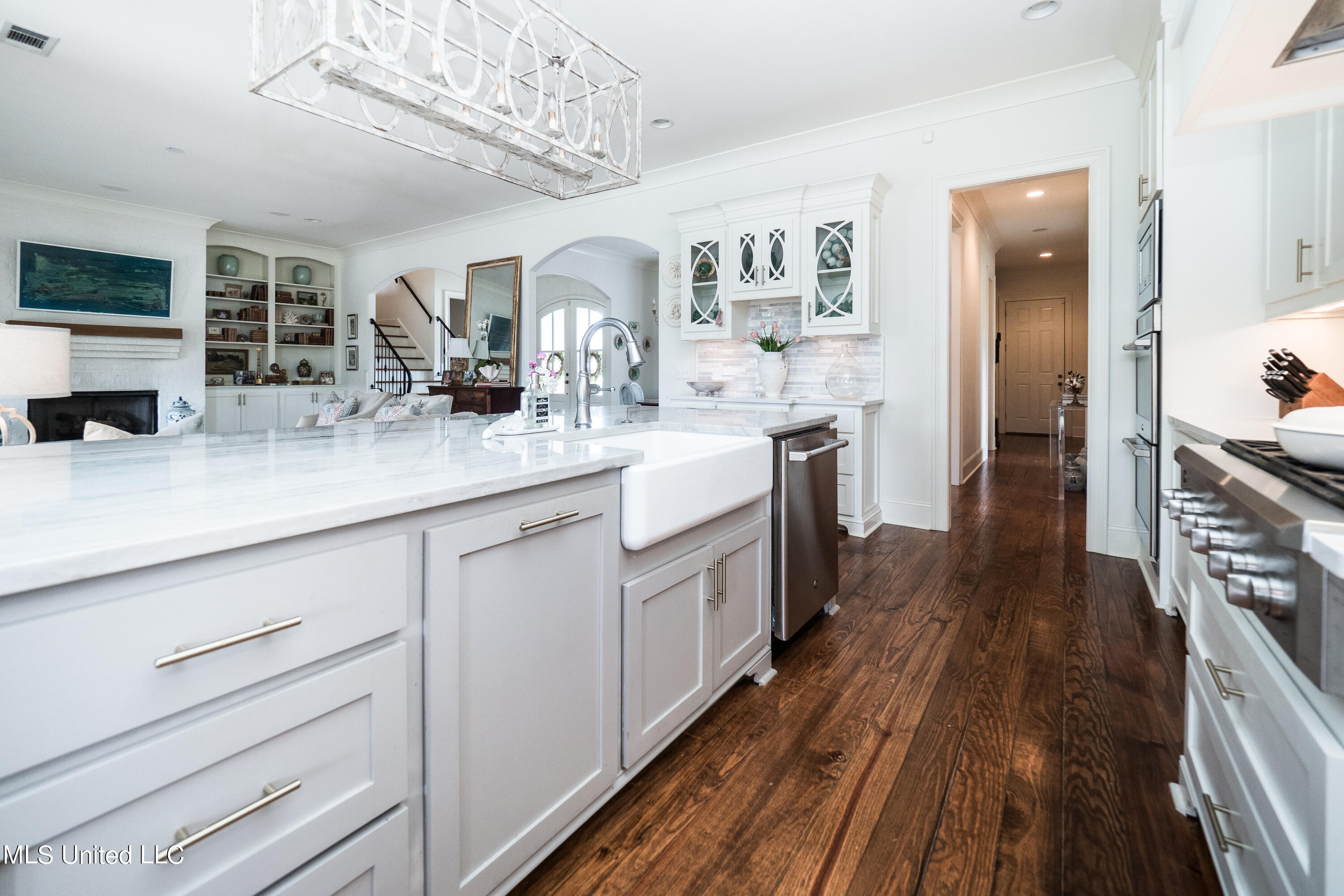 203 S Woodcreek Road