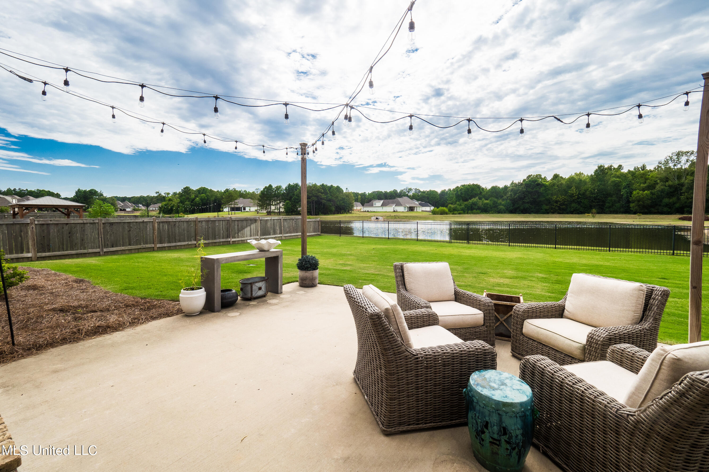 203 S Woodcreek Road