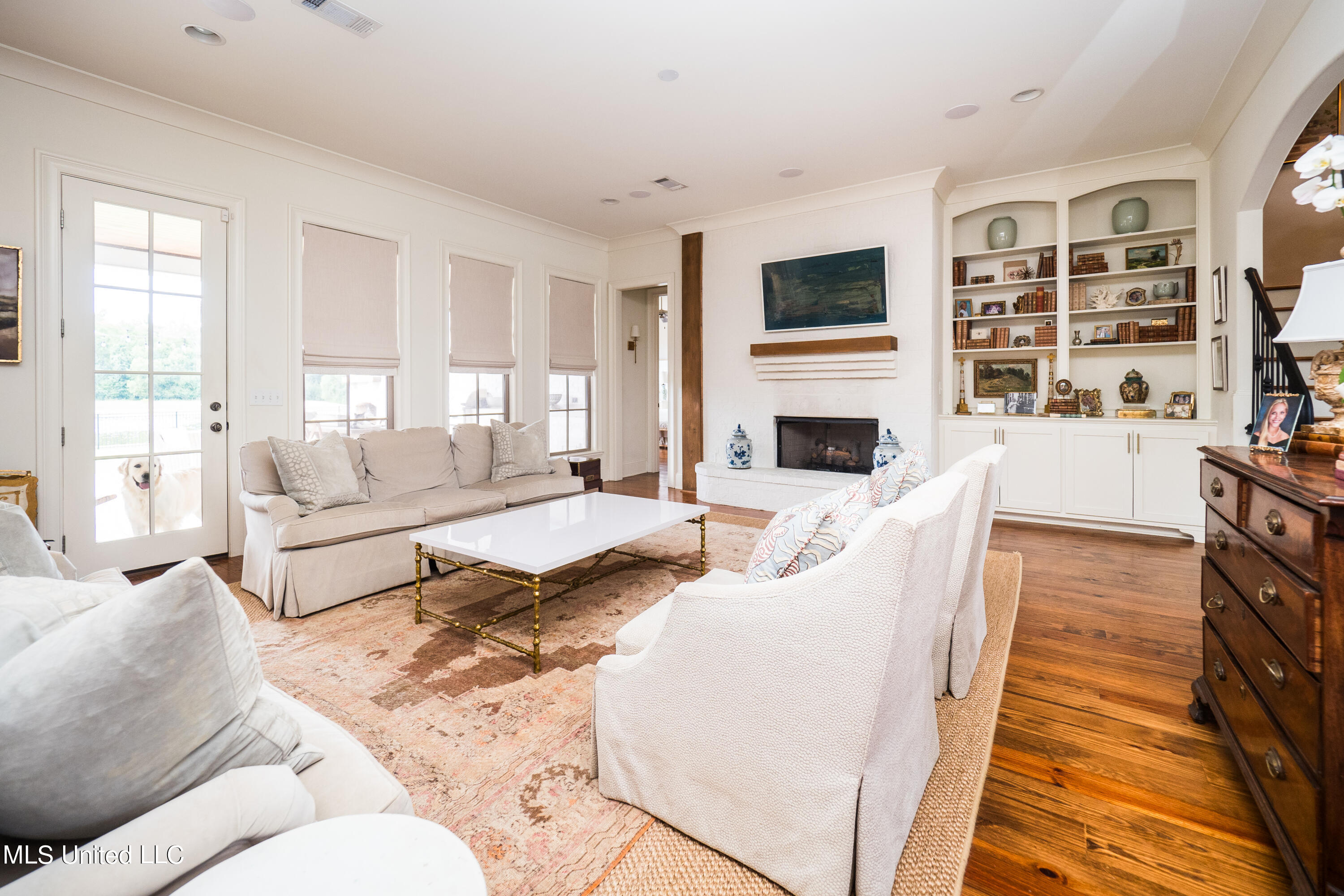 203 S Woodcreek Road