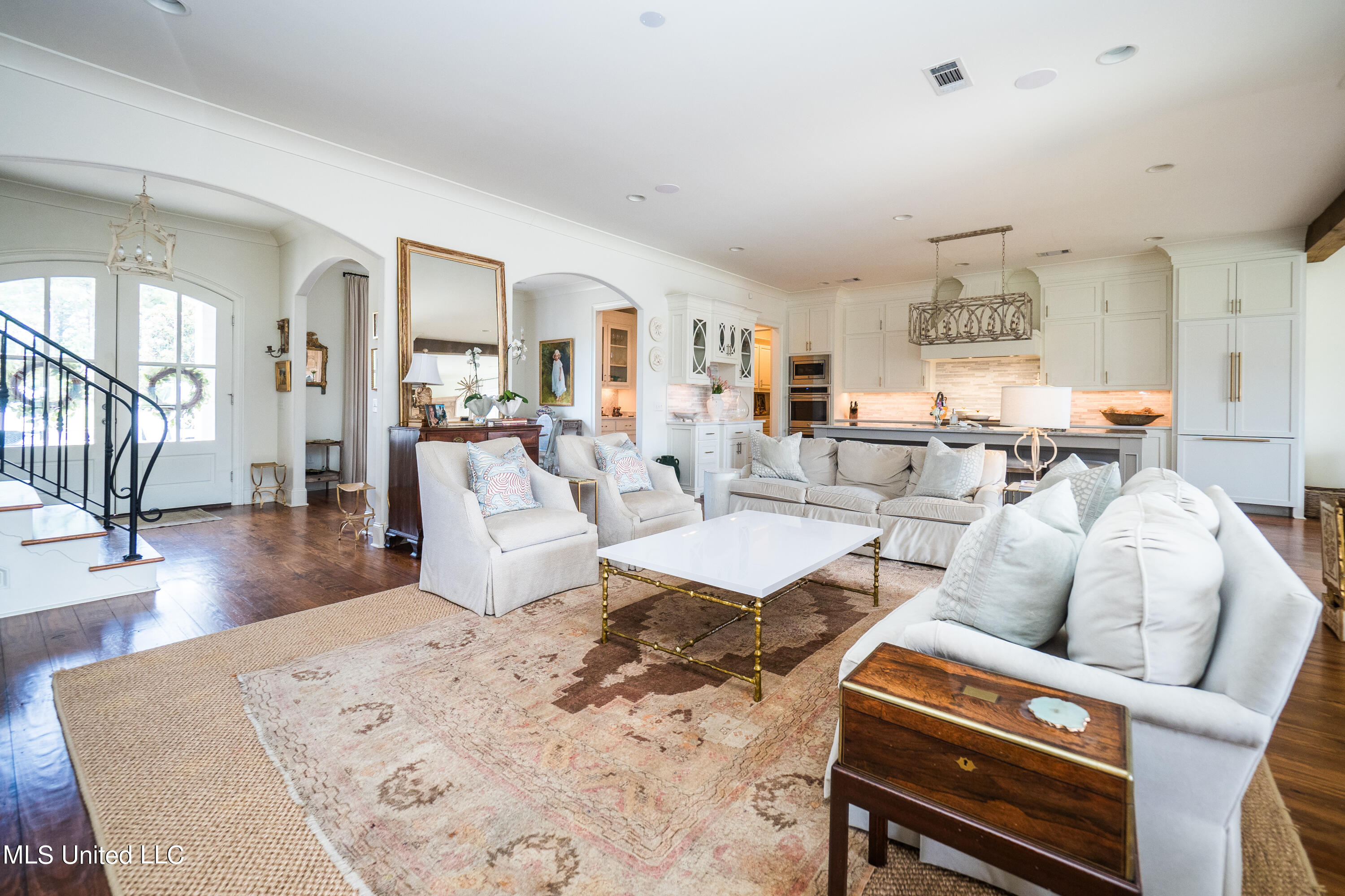 203 S Woodcreek Road