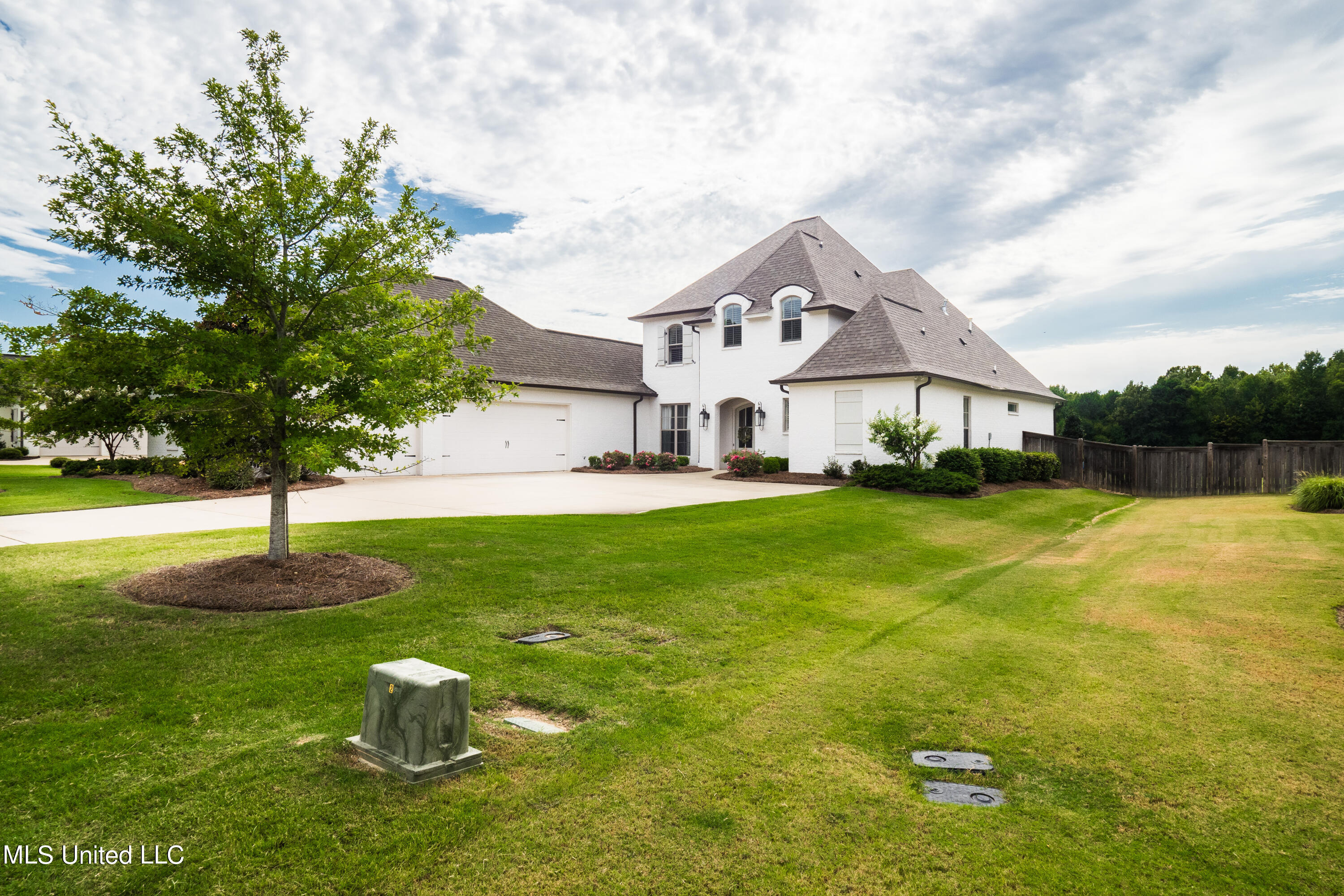 203 S Woodcreek Road