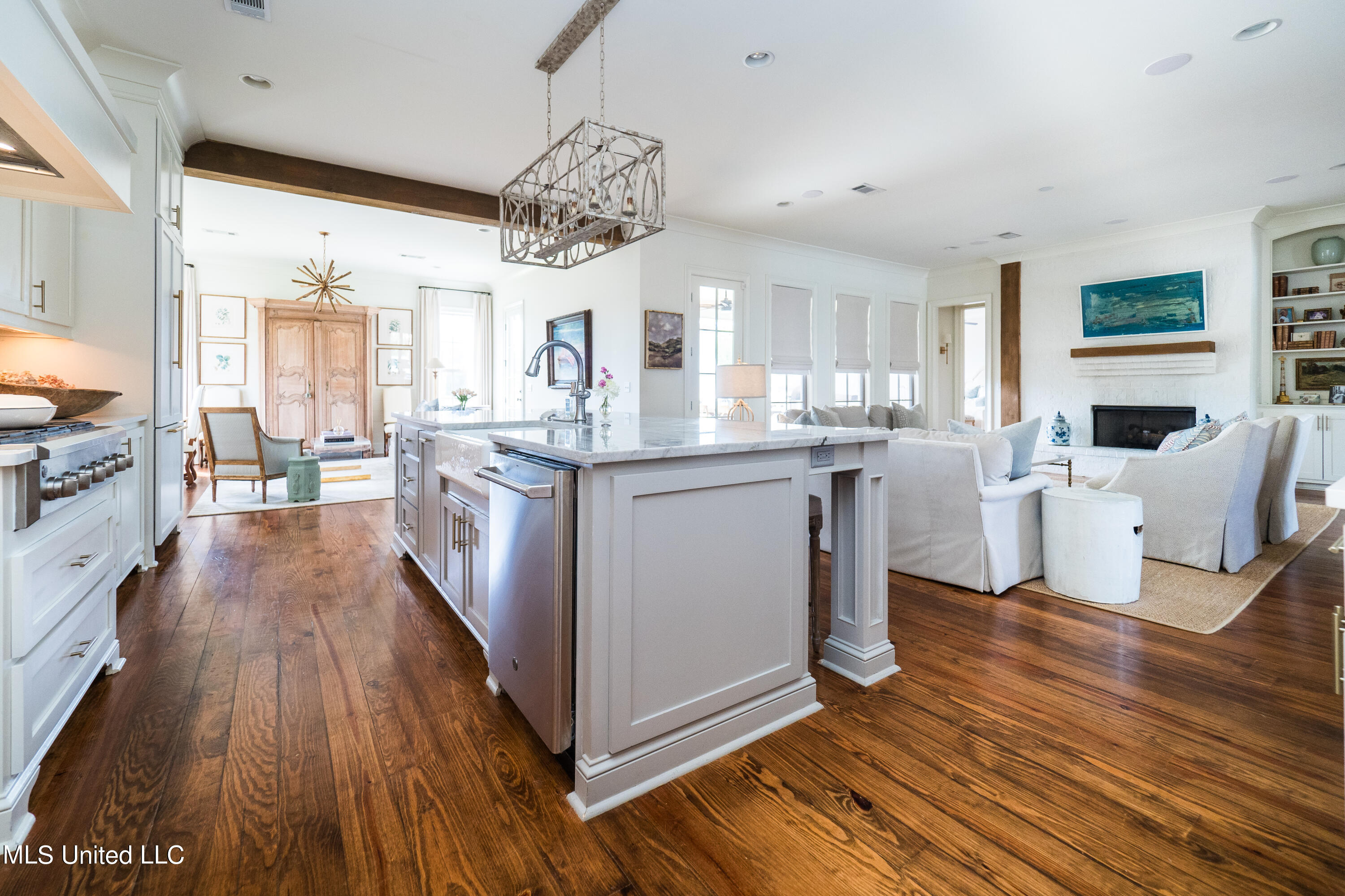 203 S Woodcreek Road