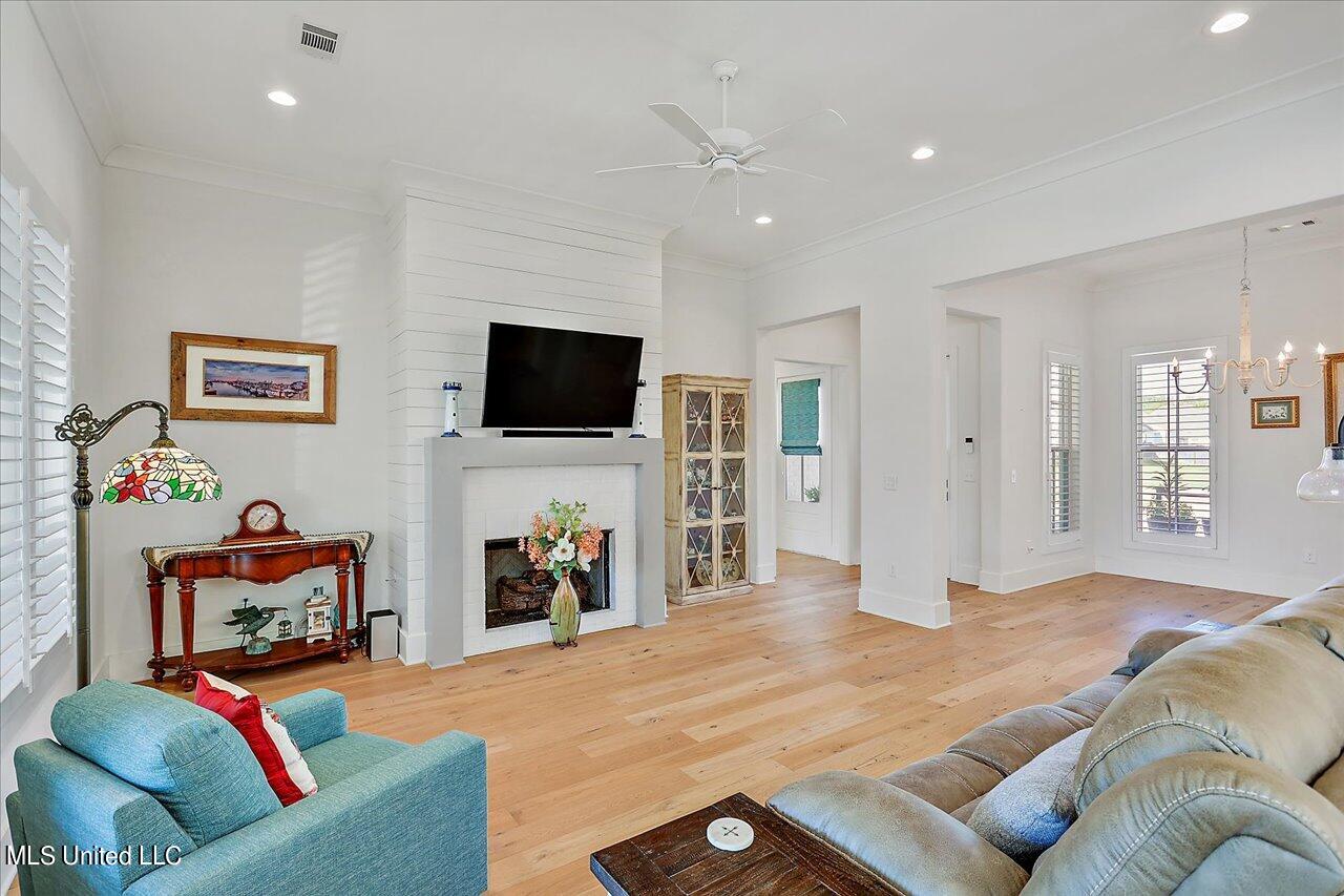 118 First Colony Boulevard