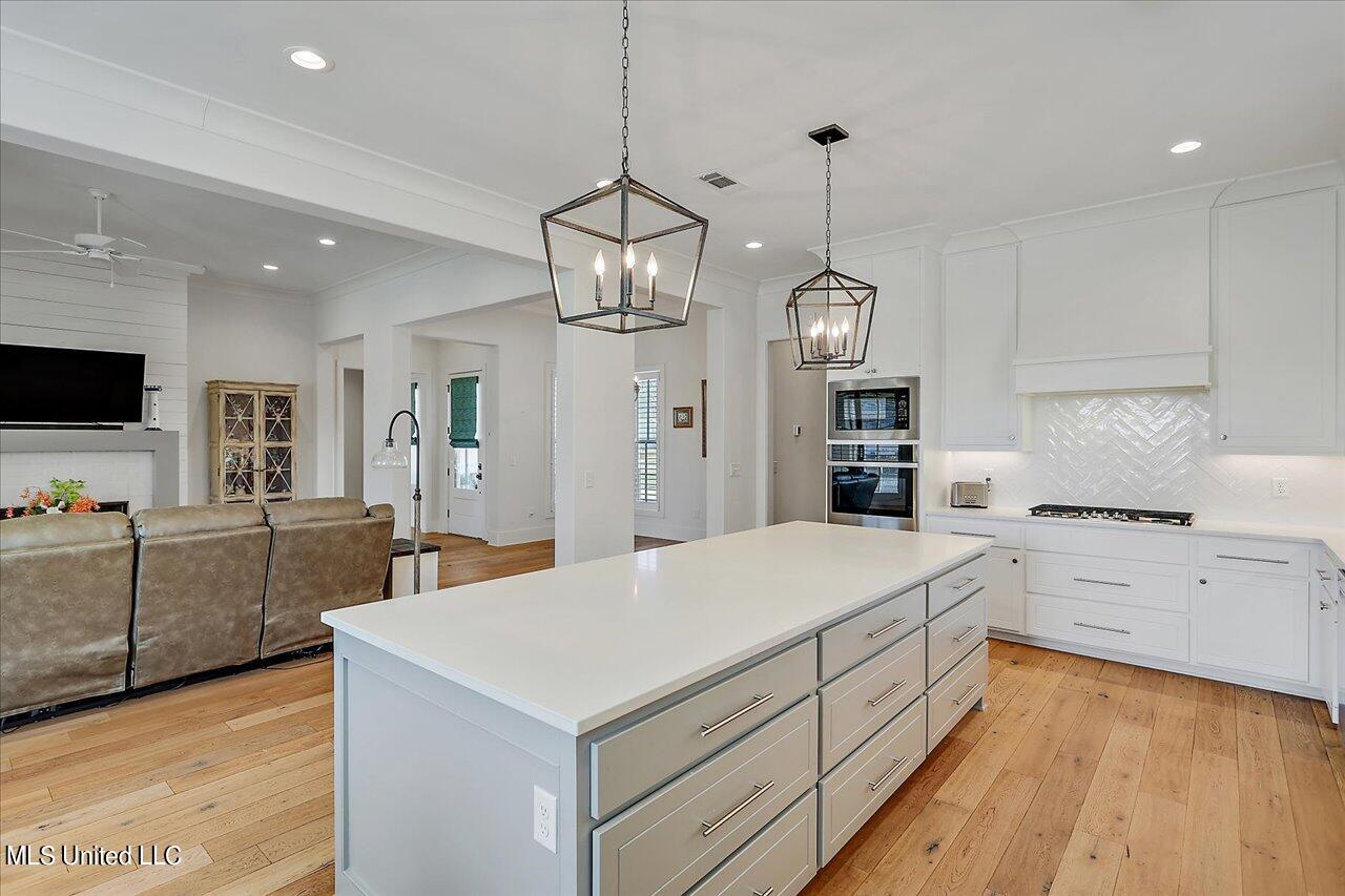 118 First Colony Boulevard