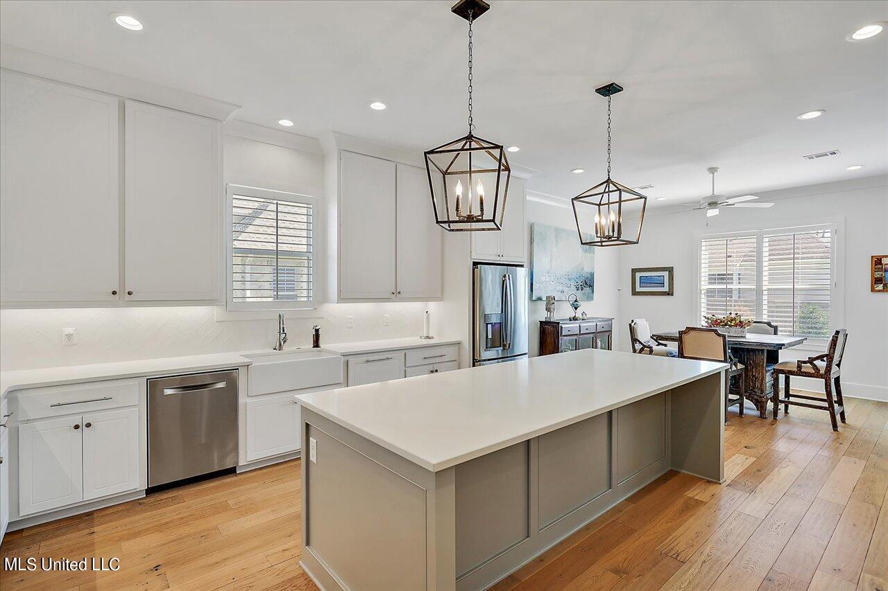 118 First Colony Boulevard