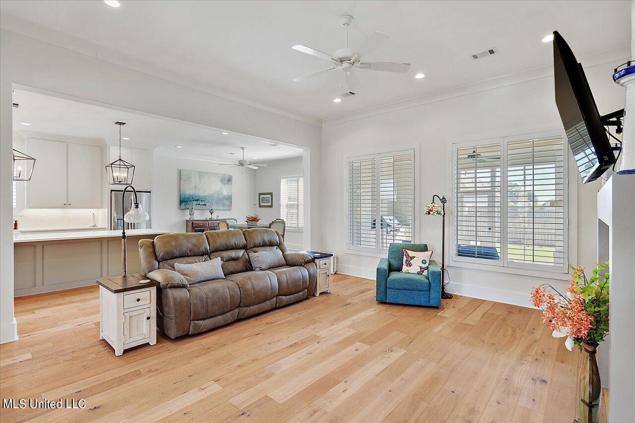 118 First Colony Boulevard