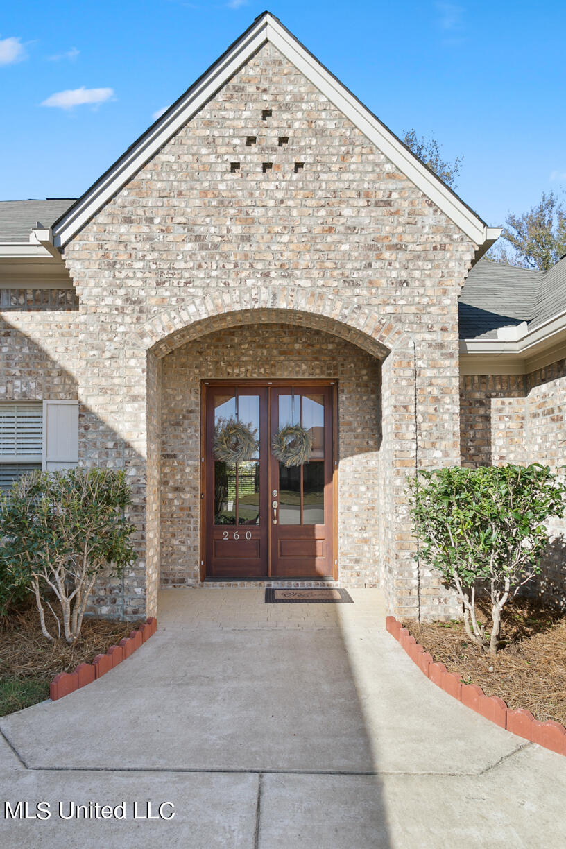 260 Falls Crossing