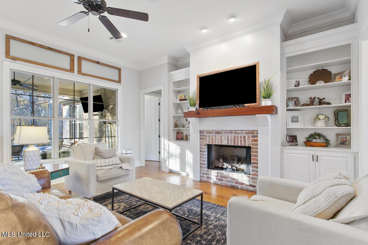 112 Wingtip Cove