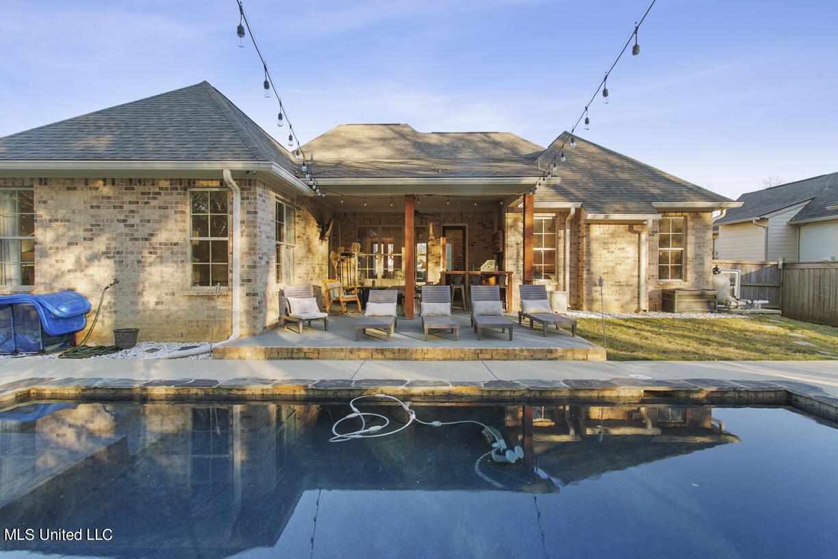 112 Wingtip Cove