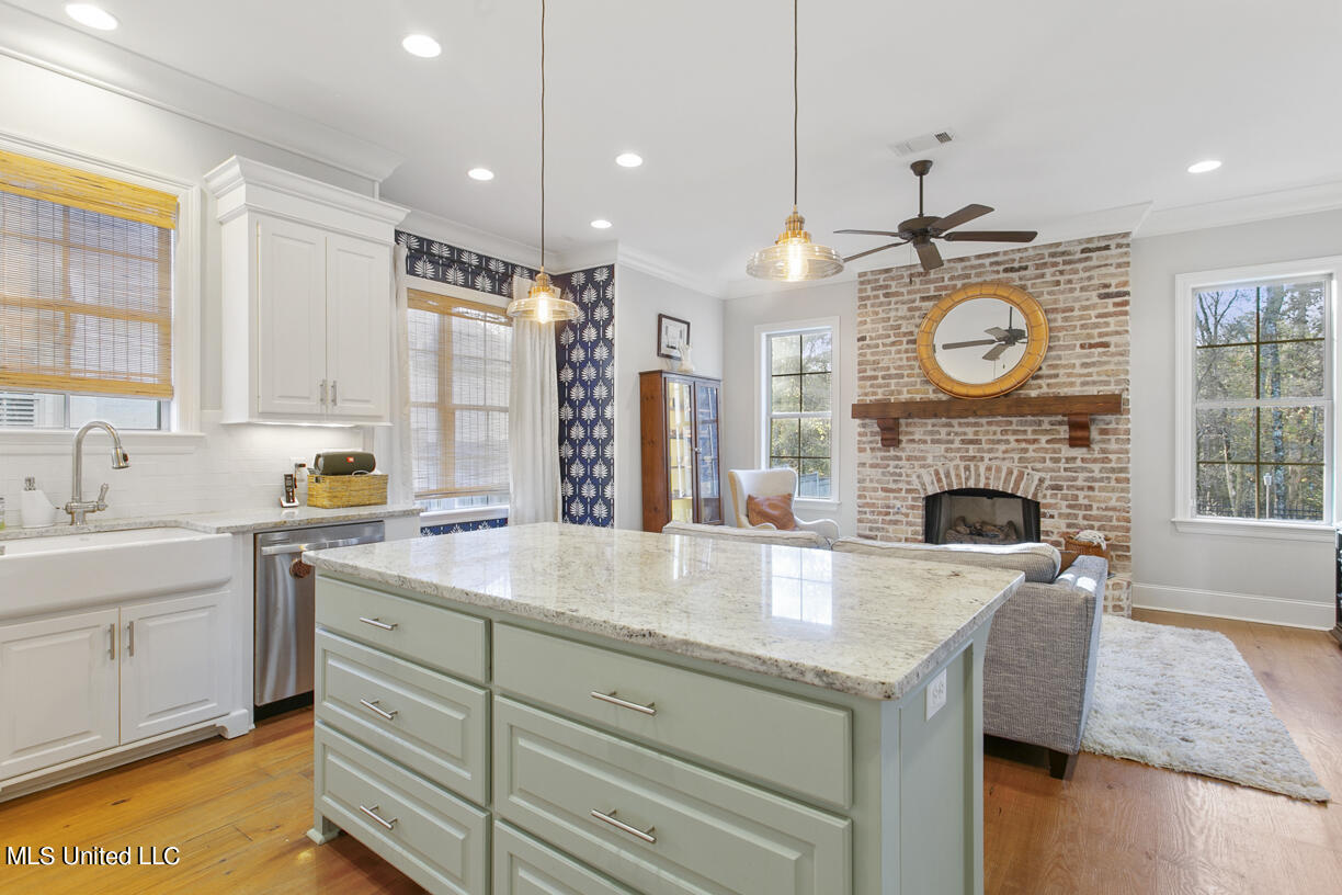 112 Wingtip Cove