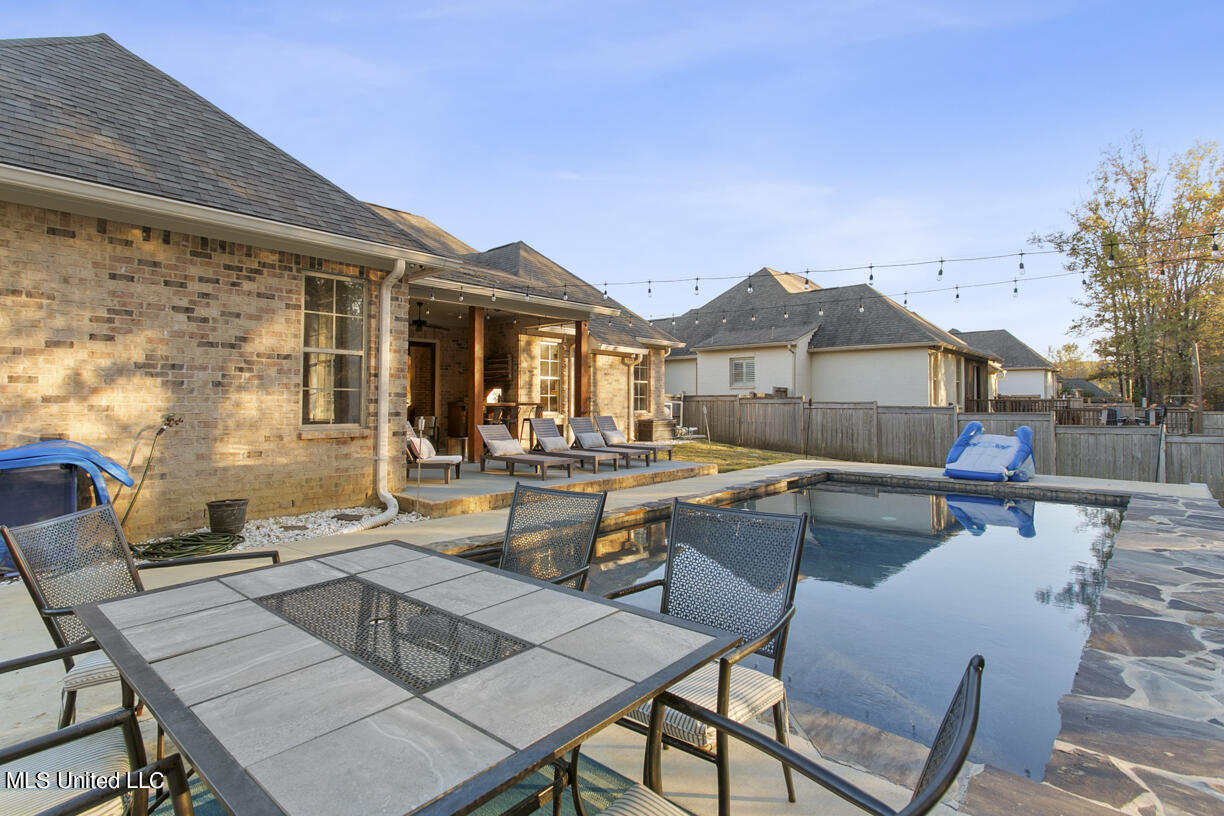 112 Wingtip Cove