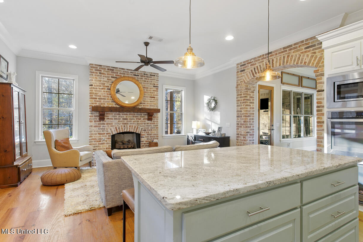 112 Wingtip Cove