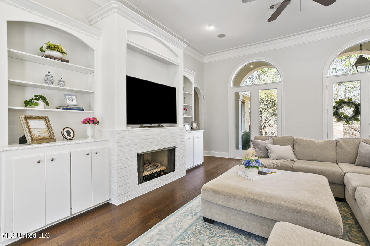 349 Kingsbridge Road