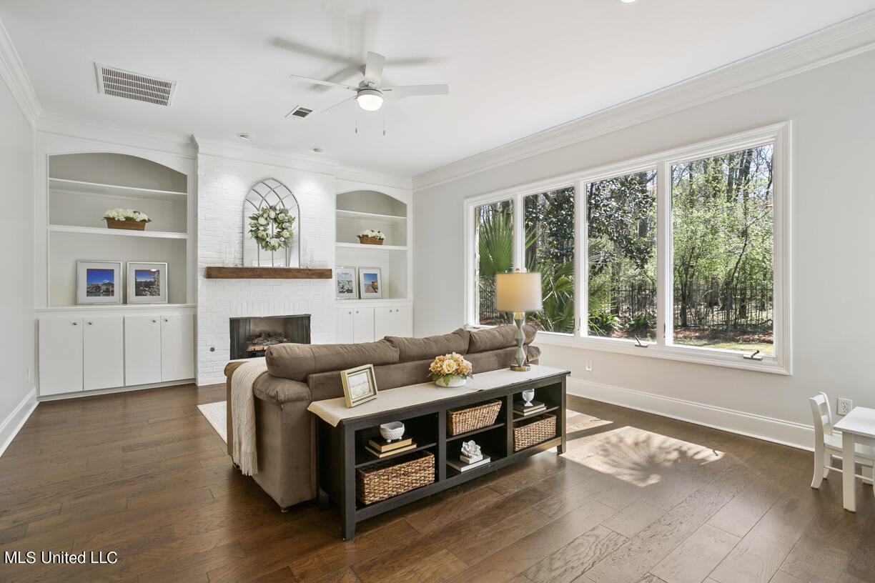 349 Kingsbridge Road