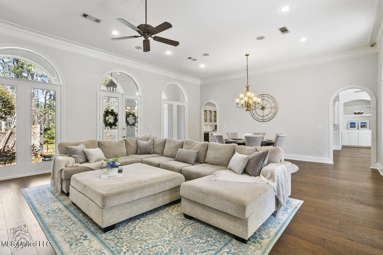 349 Kingsbridge Road