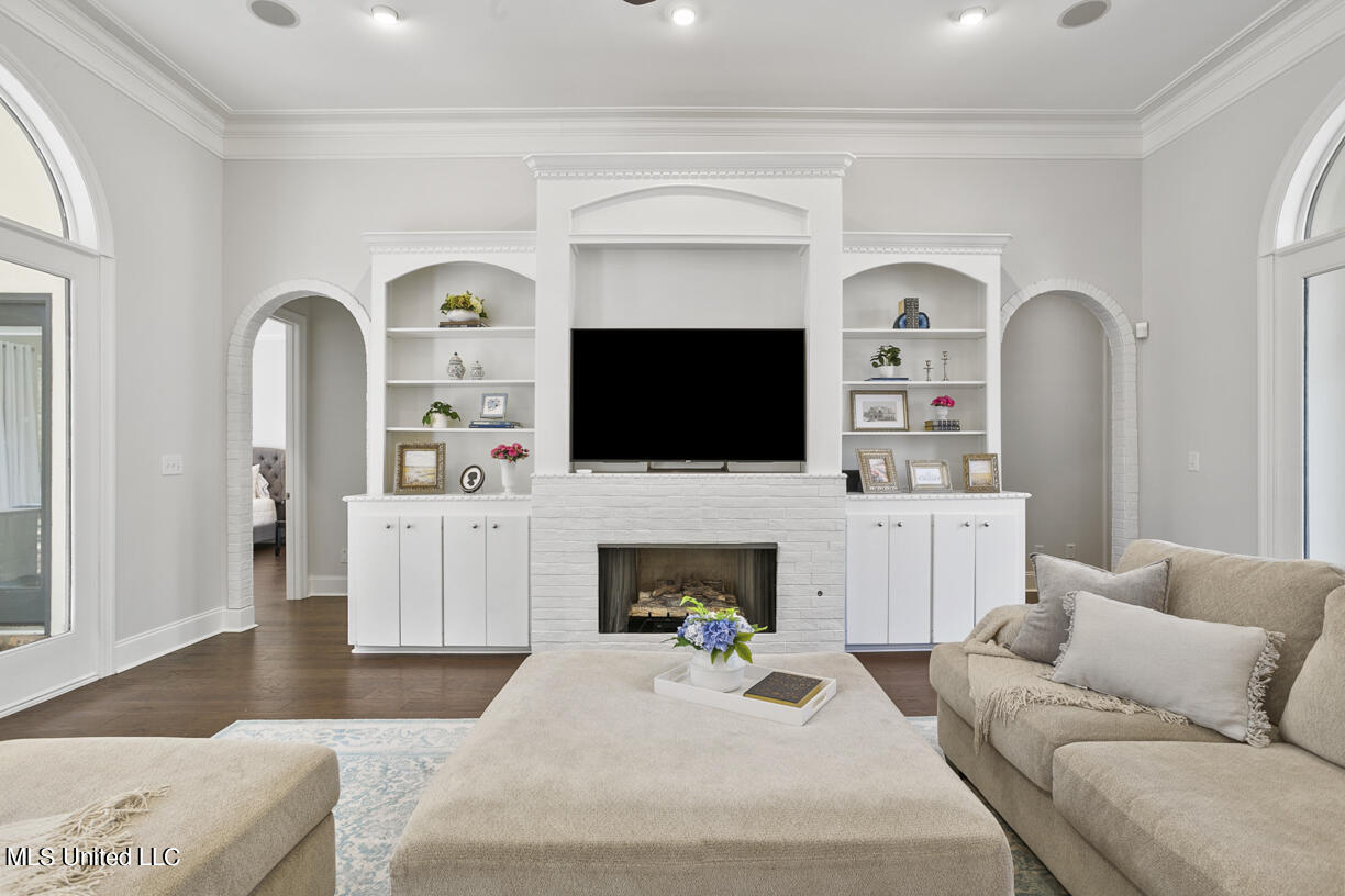 349 Kingsbridge Road