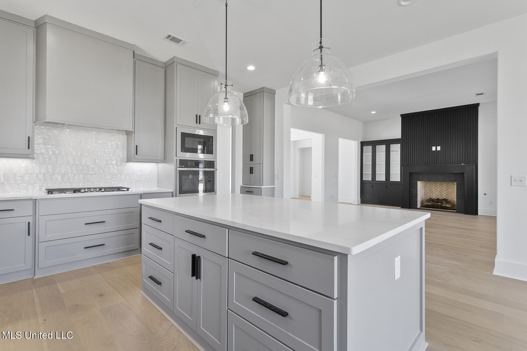 252 Kingswood Place