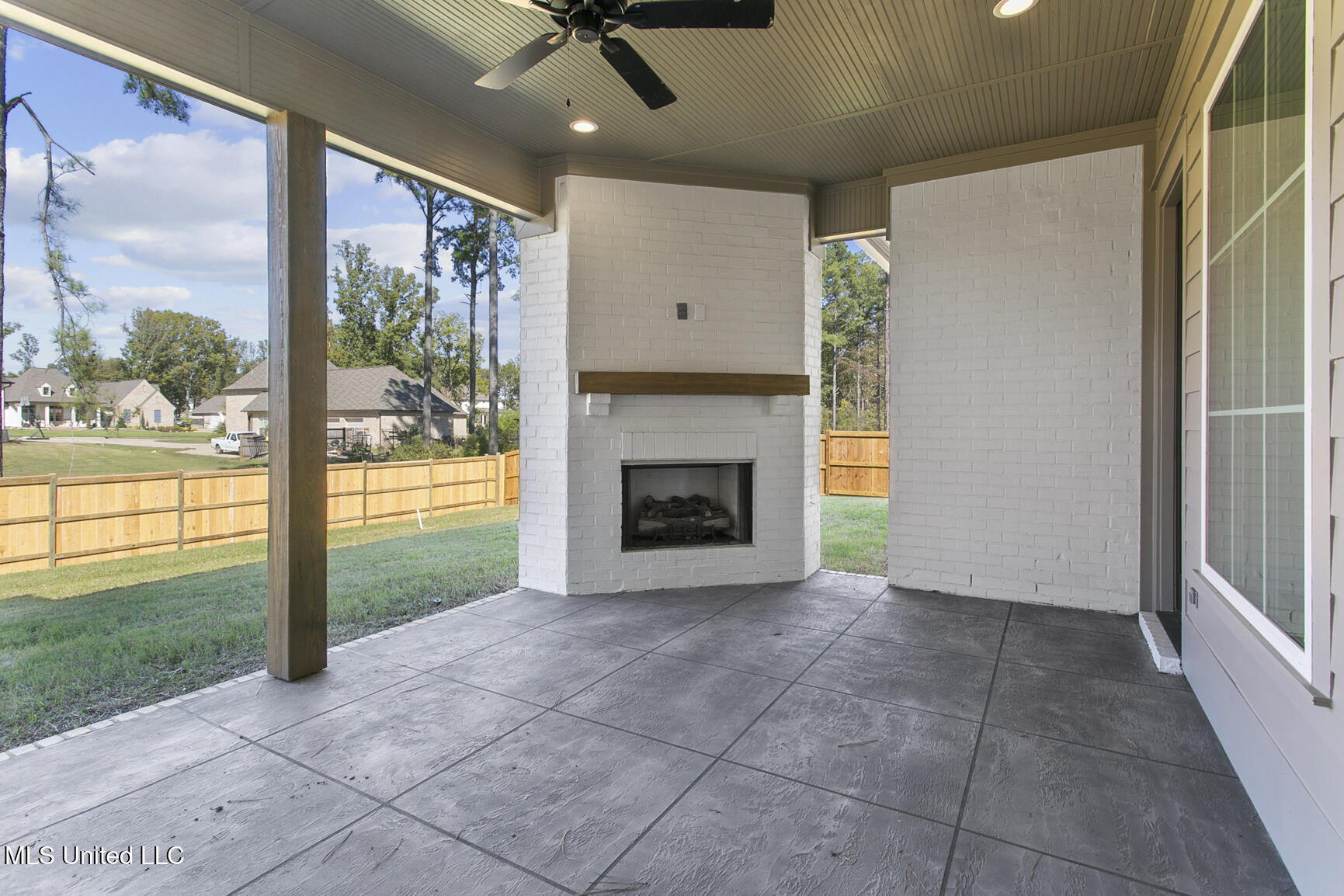 252 Kingswood Place