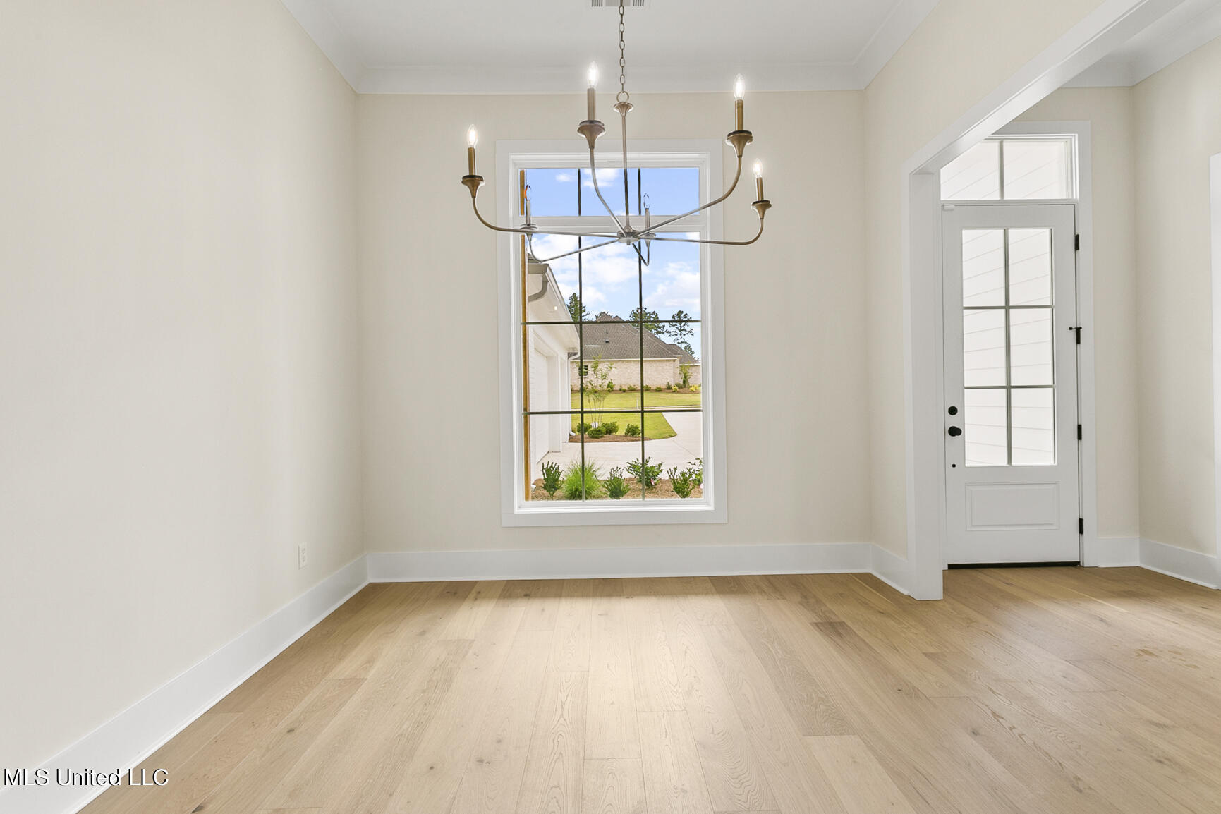 246 Kingswood Place