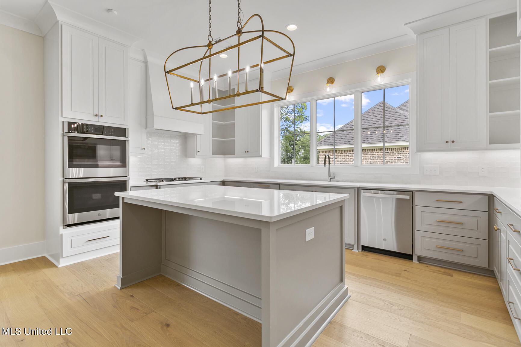 246 Kingswood Place