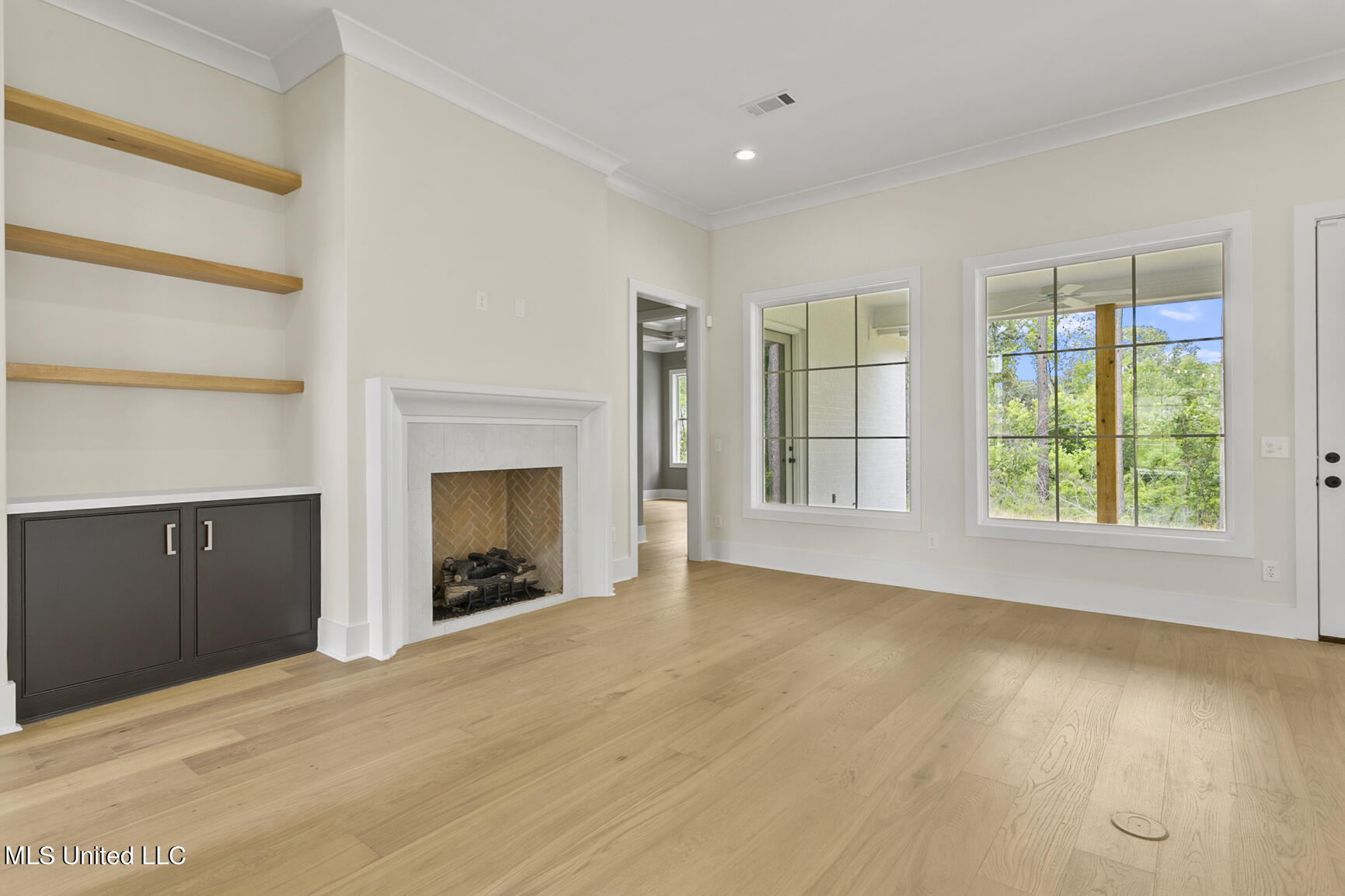 246 Kingswood Place