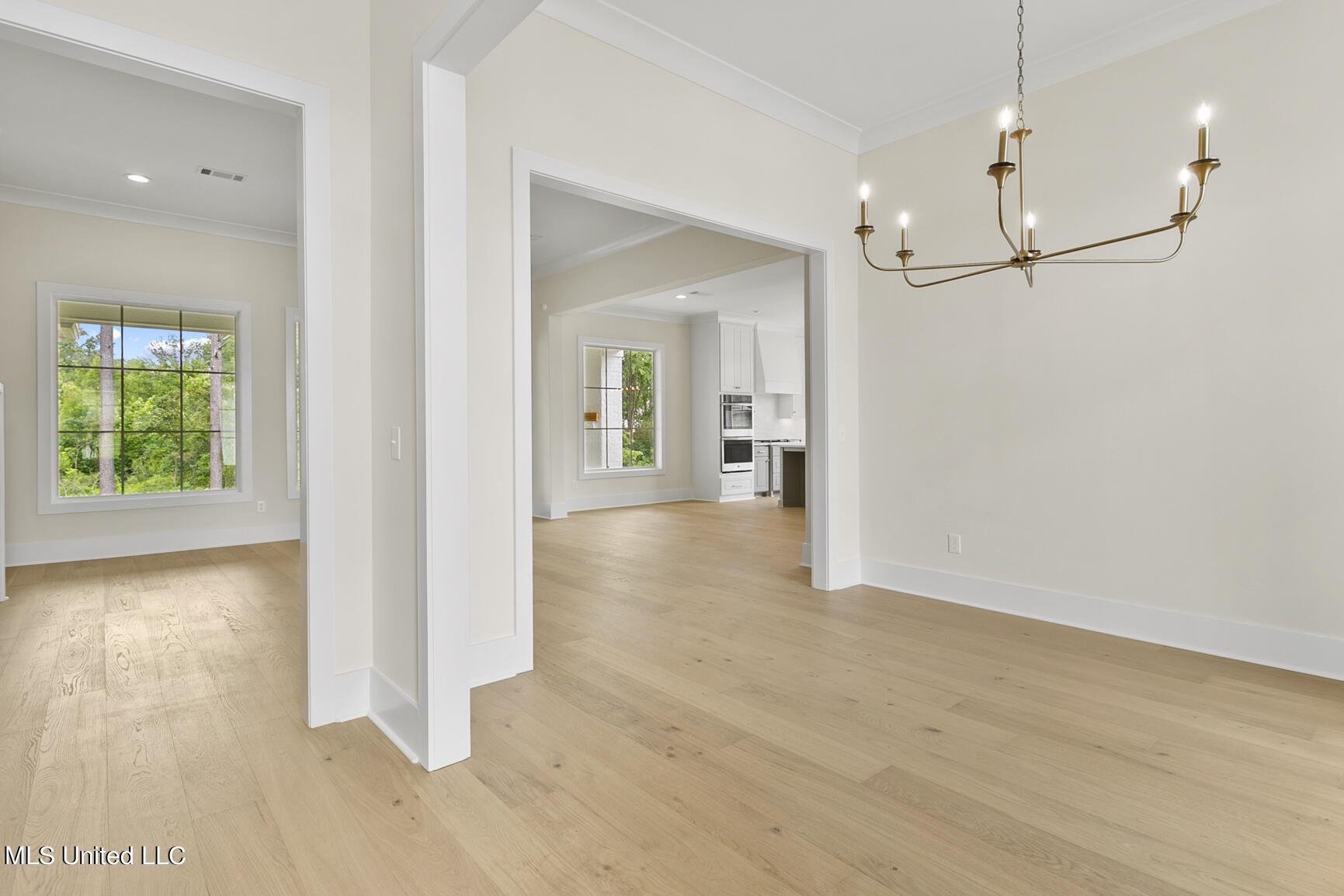 246 Kingswood Place