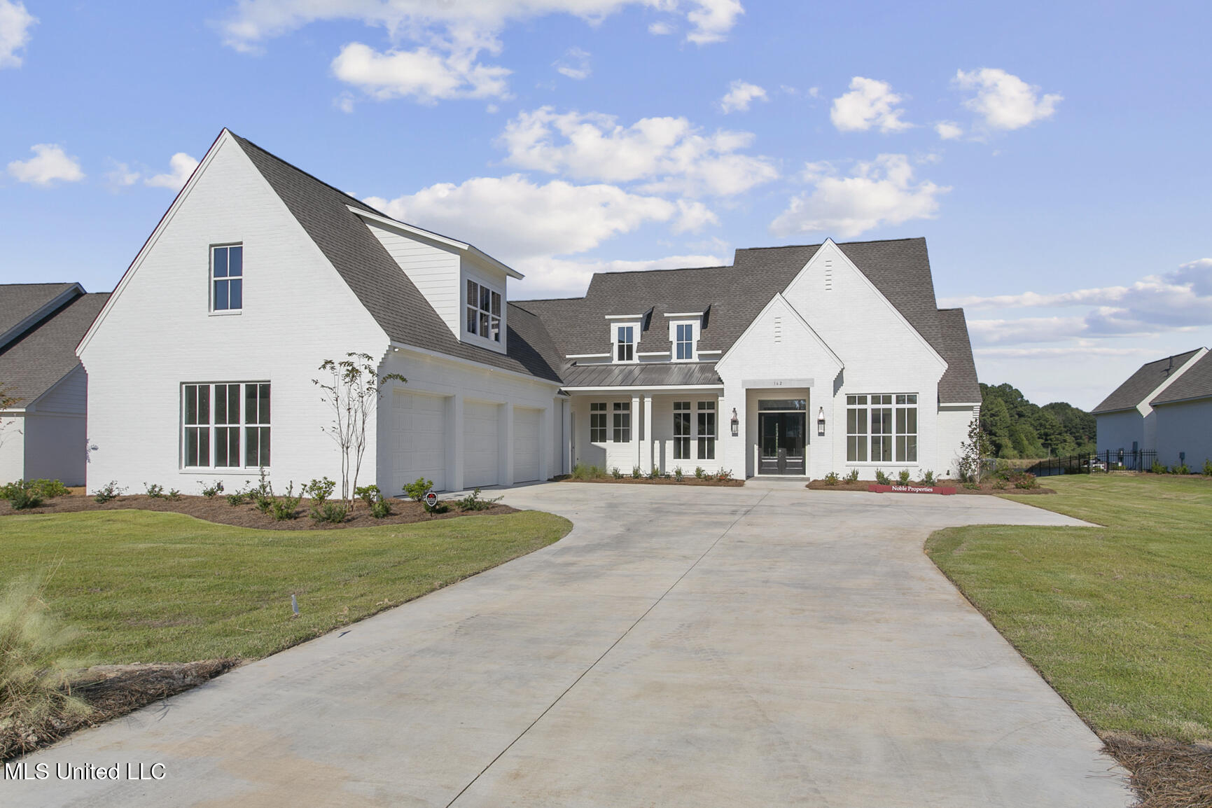 162 Westlake Circle