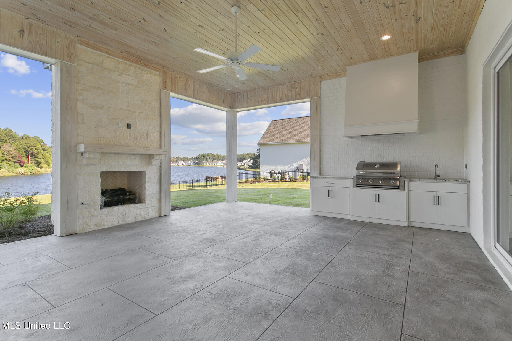 162 Westlake Circle