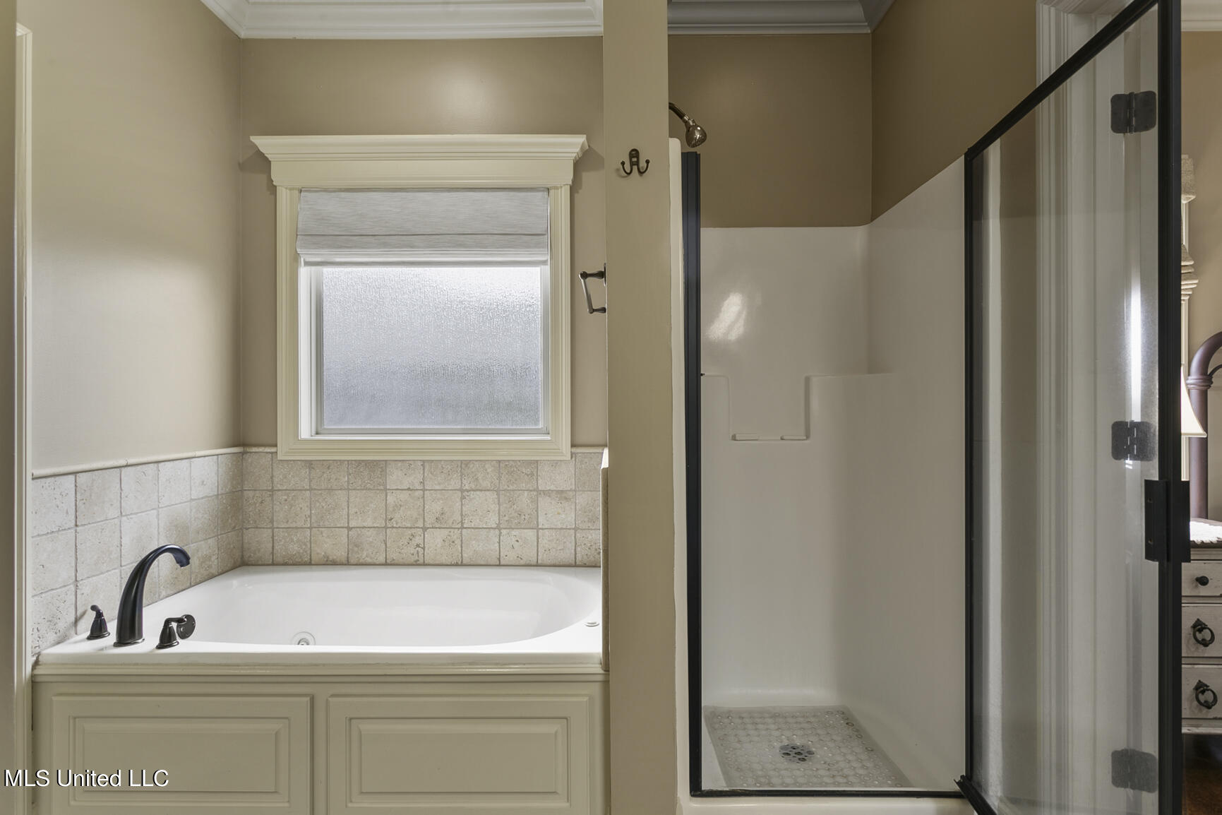 128 Asbury Square