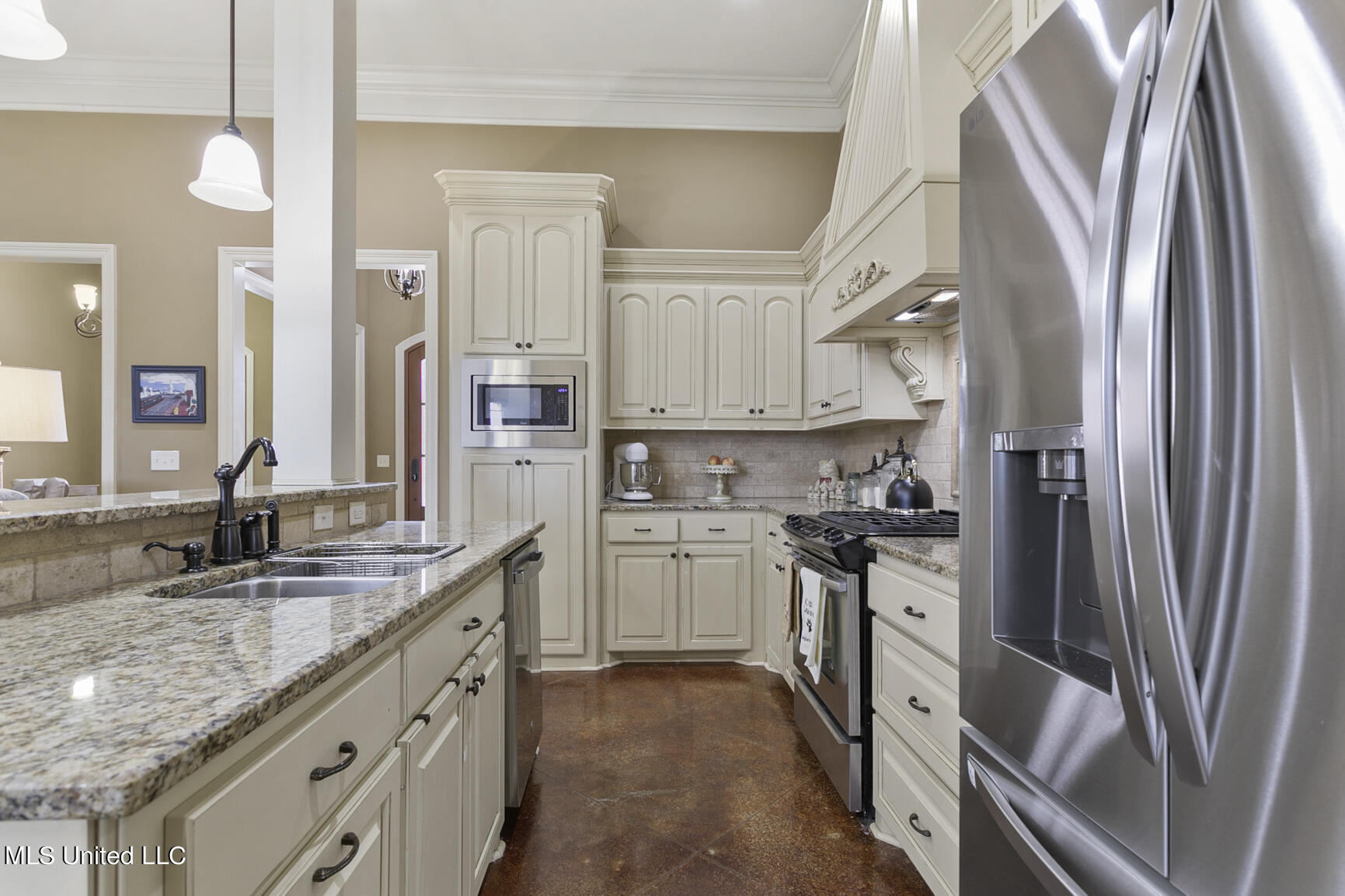 128 Asbury Square
