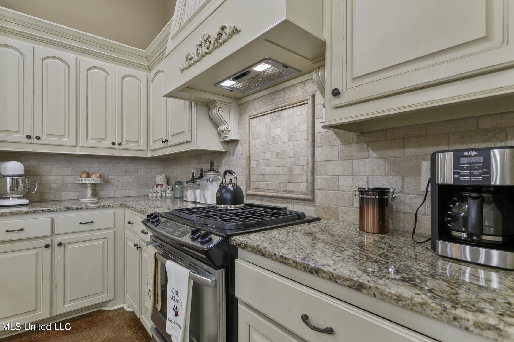 128 Asbury Square
