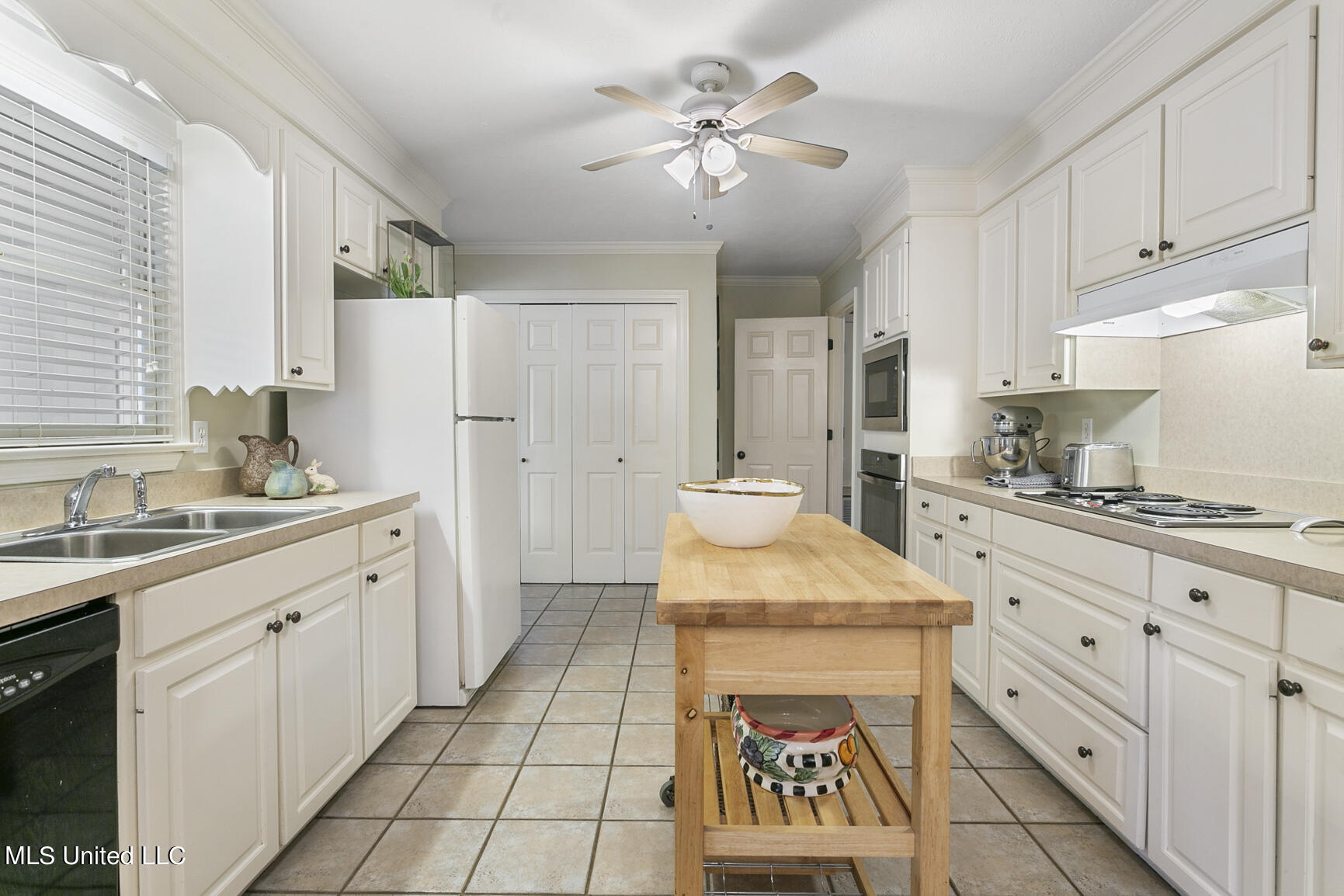 2041 Tidewater Lane
