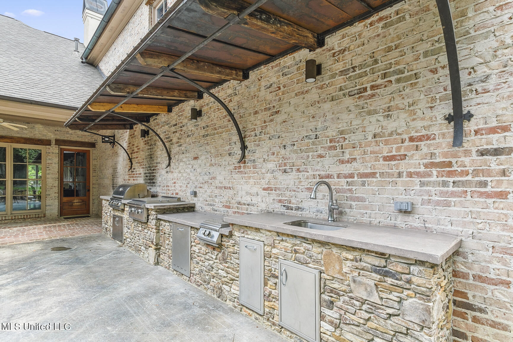 145 Oakhurst Trail