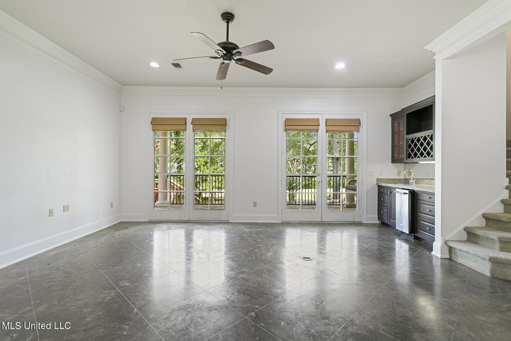 161 Overlook Pointe Drive