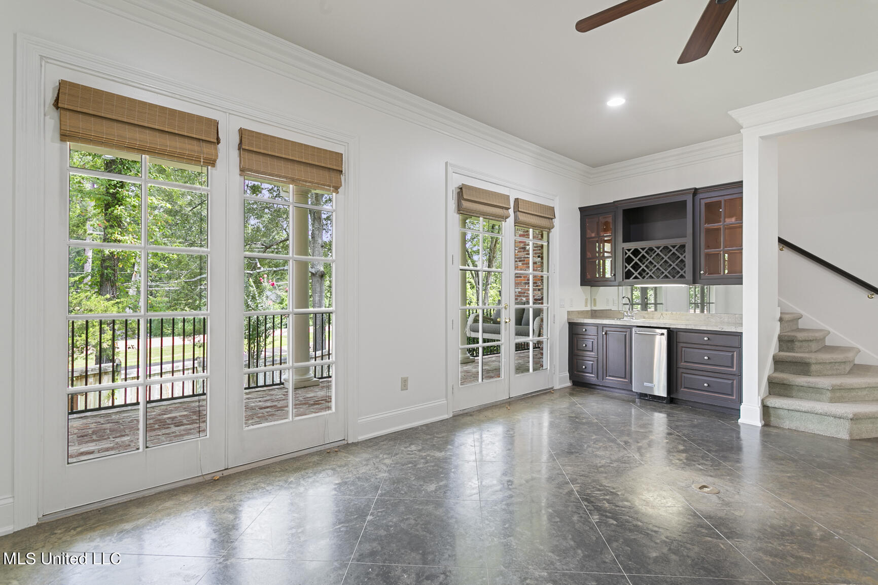 161 Overlook Pointe Drive